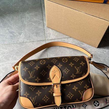 国内完売 Louis Vuitton ロゴ ポシェット ショルダーバッグ